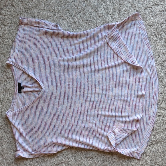 High low Tee - Picture 3 of 6